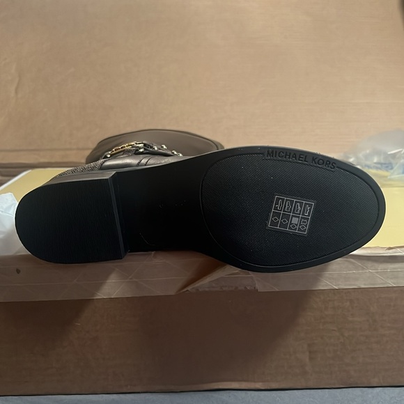 They are a 8 in women (8M) - Picture 6 of 13